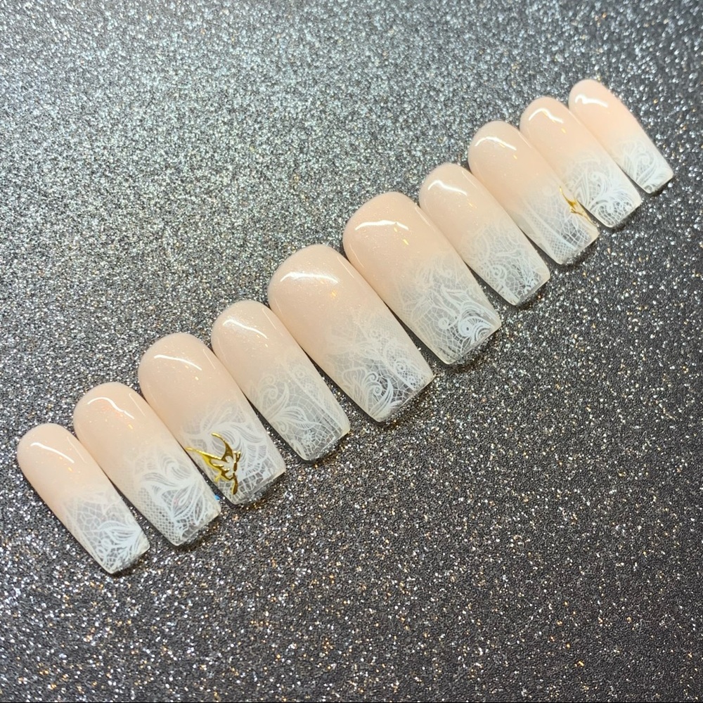 Nude Butterfly Lace Ombré Square Custom LuxuryPress Ons